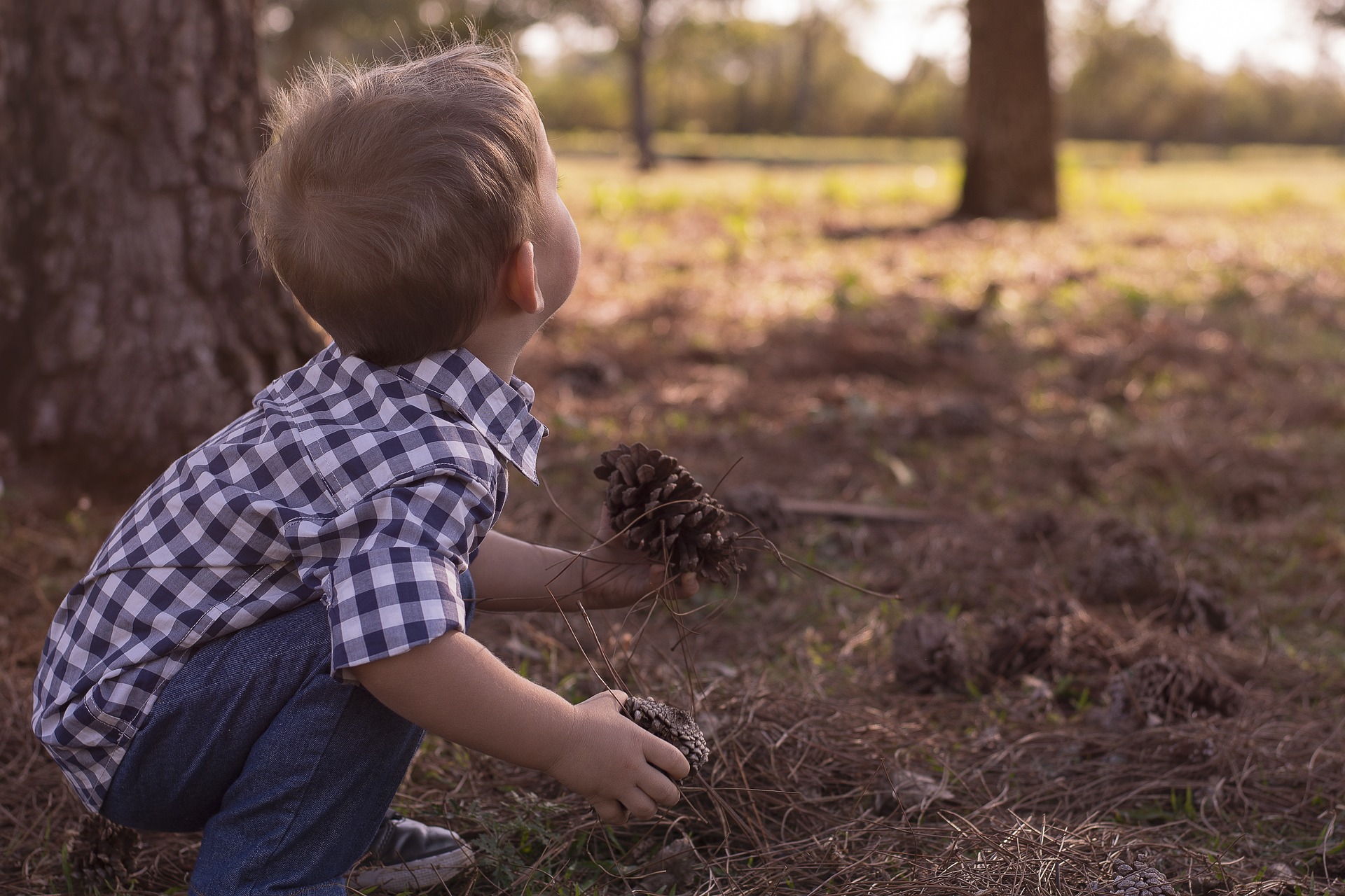 Child independently playing out door : Fostering independence Good Parenting skills